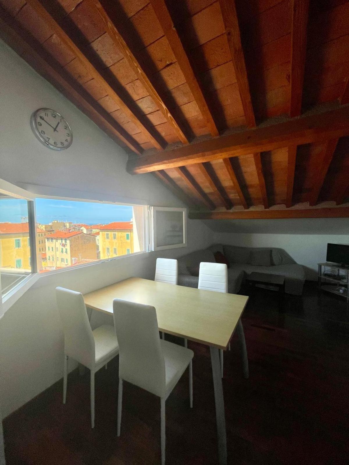 La Finestra Sul Porto Appartement Livorno Buitenkant foto
